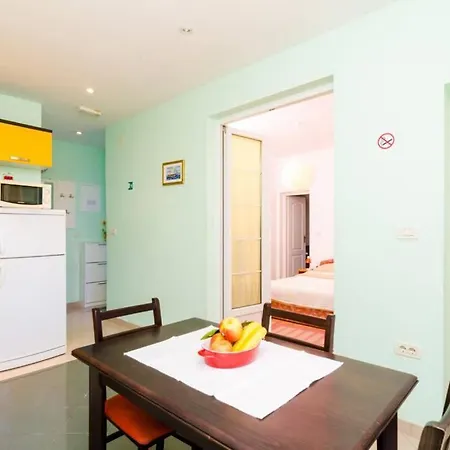 Villa Diana: Cozy 2-Bedroom Home In Dubrovnik Apartment *